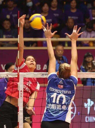 女排vs俄罗斯(女排vs俄罗斯女排比分)